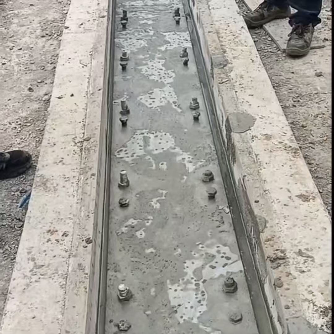 大渡口港口码头起重机龙门吊重型机械设备稳固用早强快凝轨道胶泥